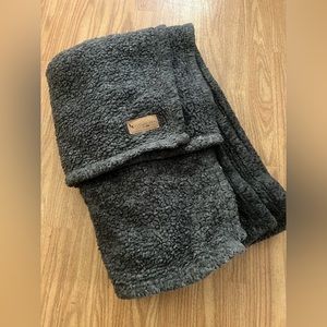 Koolaburra by Ugg throw - Like new -Charcoal Gray